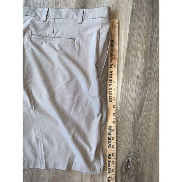 ROUNDTREE & YORKE Men's Performance Work Play Beige Golf Shorts - Size 46 - Picture 6 of 7